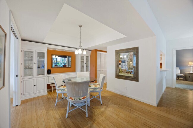 Building Photo - 4251 Lake Forest Dr