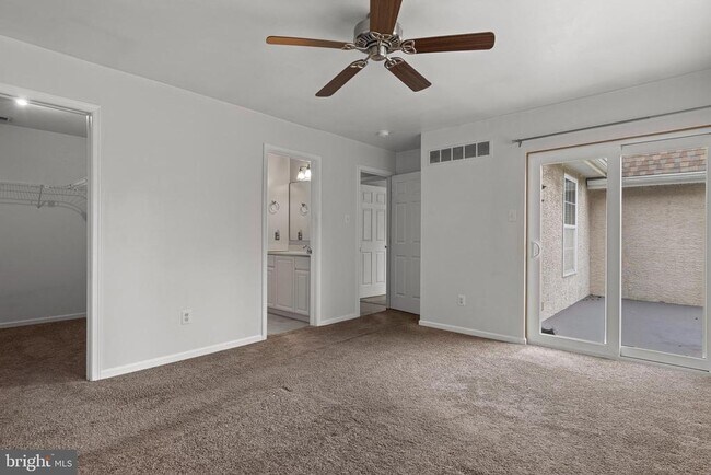 Building Photo - 312 River Birch Cir