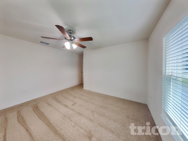 Building Photo - 18 Prince Kaarel Ln