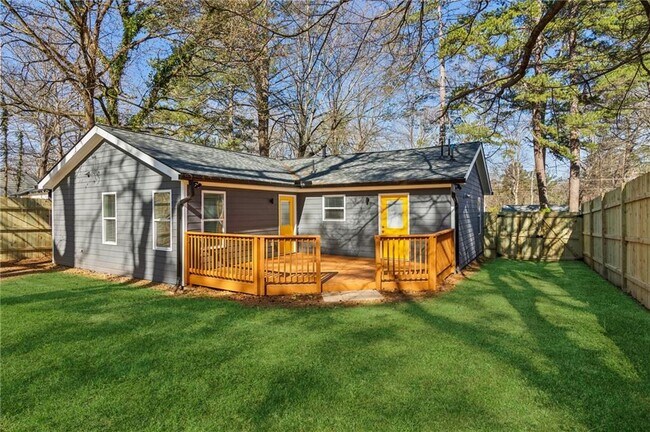 Building Photo - 4179 Hanes Dr