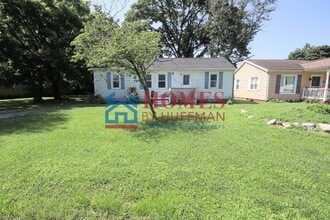 Building Photo - 2211 Frisse Ave