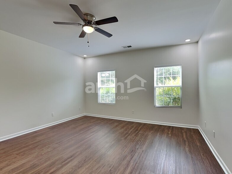Building Photo - 7305 Ethans Way