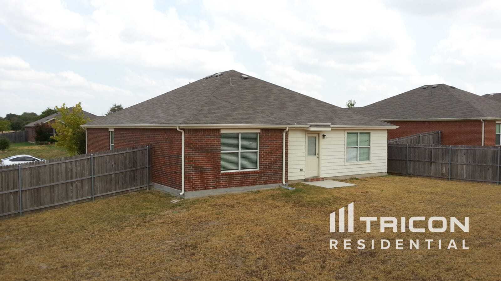 Building Photo - 704 River Run Dr