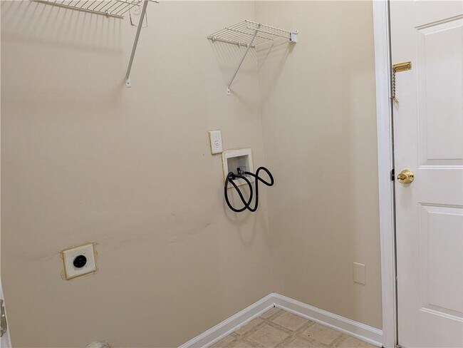 Building Photo - 4624 Windale Dr NW