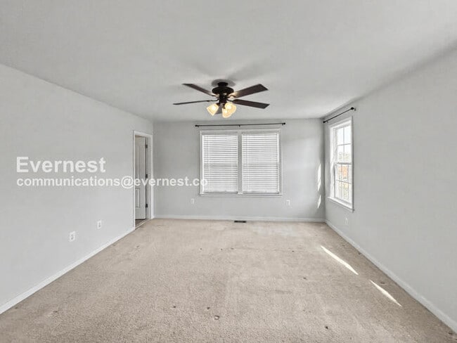 Building Photo - 1325 Claytor Ln