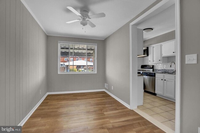 Building Photo - 2857 Plainfield Rd