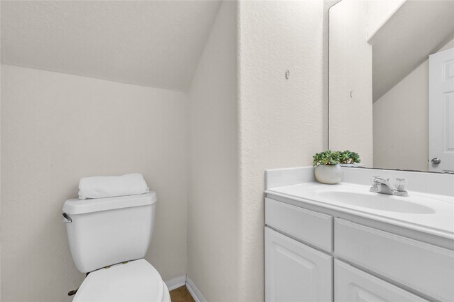 Building Photo - 3050 Thicket Path Way