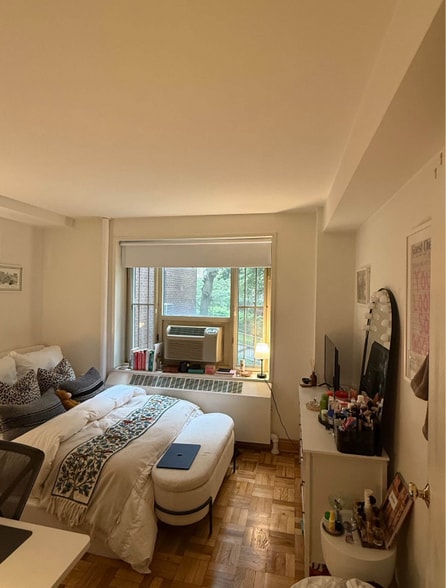 Primary Photo - 26 Ticonderoga Rd