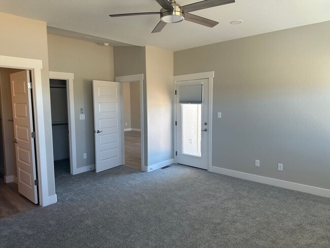 Building Photo - Available Now – Beautiful 3 Bed, 2.5 Bath Townhouse!!!