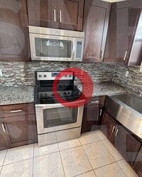 Building Photo - 3 bed house