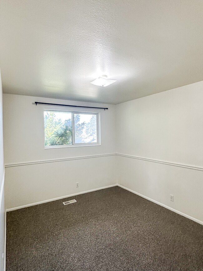 Building Photo - 5333 Peachwood Cir