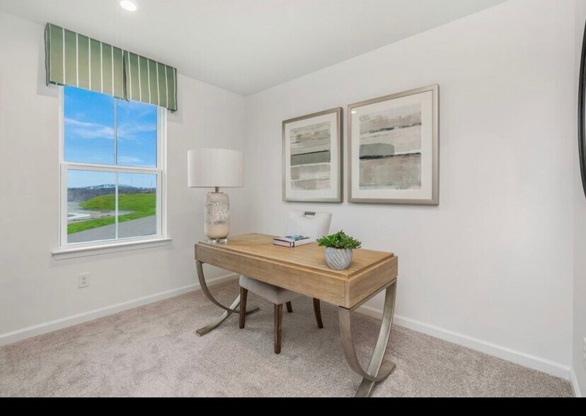 Building Photo - 107 Leah Dr