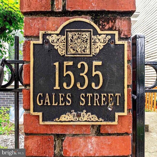 Building Photo - 1535 Gales St NE