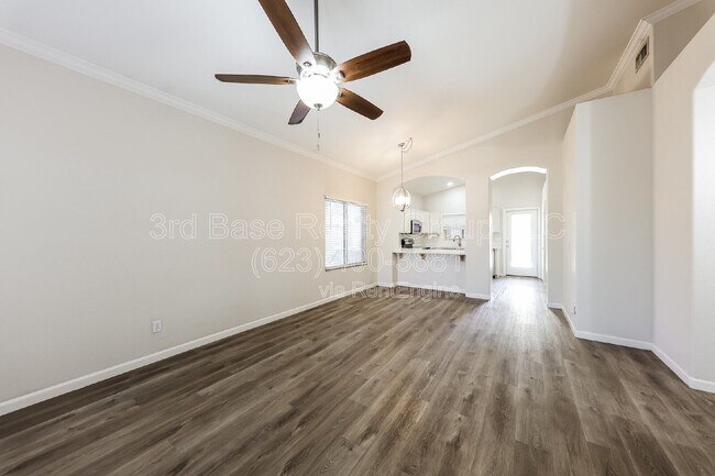Building Photo - 2723 S 156th Dr