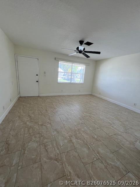 Building Photo - 2712 Peer Ln