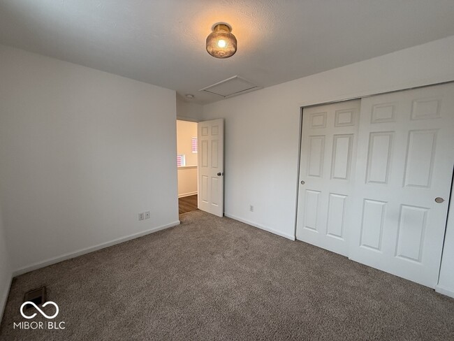 Building Photo - 326 N Warman Ave