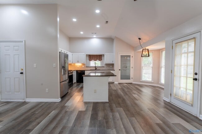 Building Photo - 112 Telluride Dr