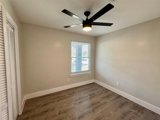 Building Photo - 1103 Stratford Cove