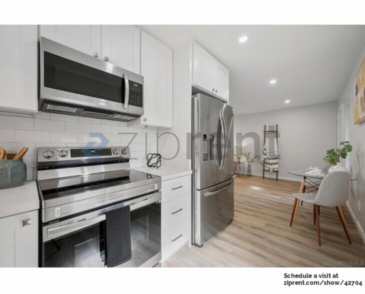 Building Photo - 3769 1st Ave.