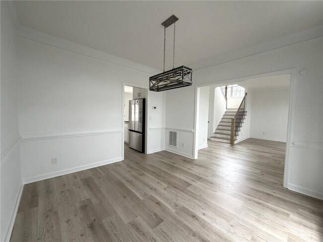 Building Photo - 4865 Chesterfield Ct