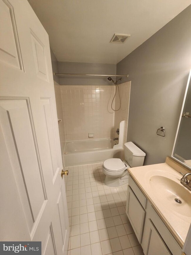 Building Photo - 2700 Fallow Hill Ln