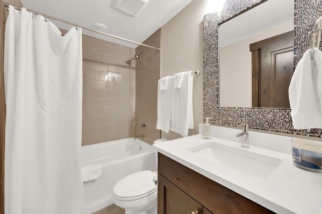 Building Photo - 6357 E 820 S