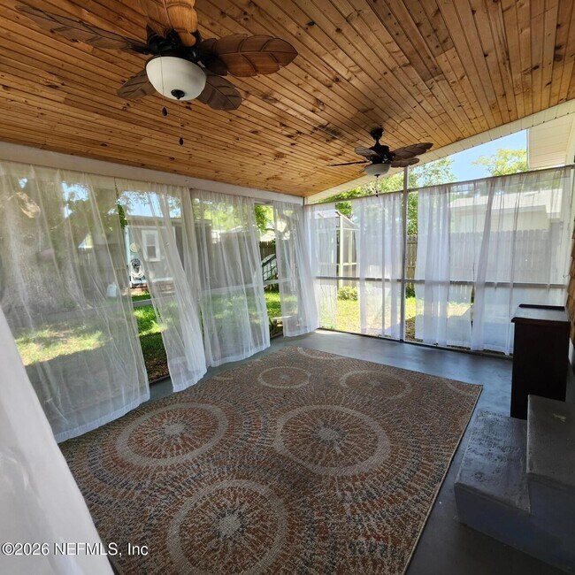 Building Photo - 126 Phoenetia Dr