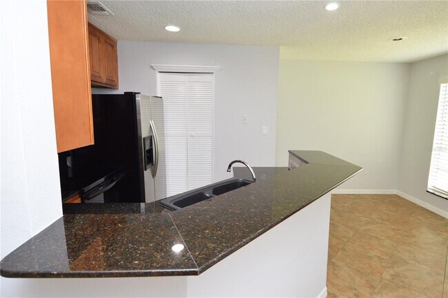 Building Photo - 8613 Mallard Reserve Dr