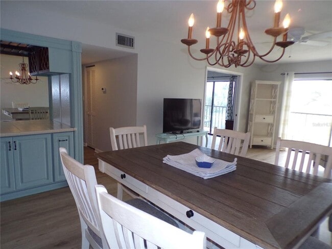 Building Photo - 25188 Marion Ave