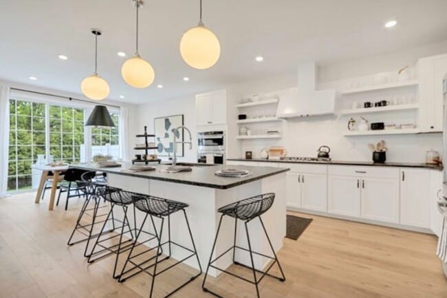 Building Photo - 1 Davies Dr