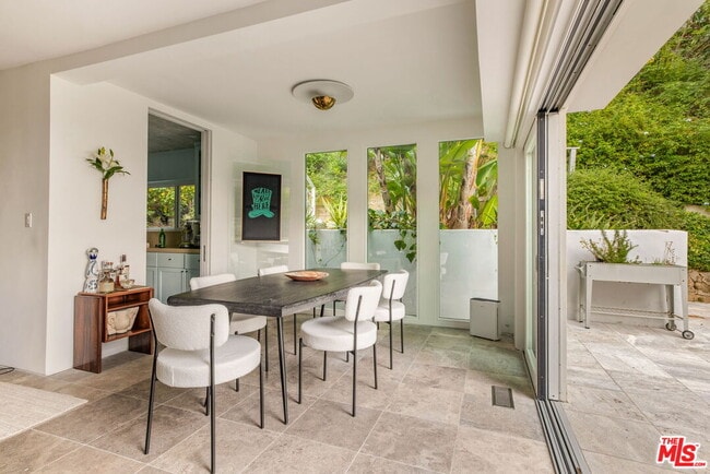 Building Photo - 1588 N Doheny Dr