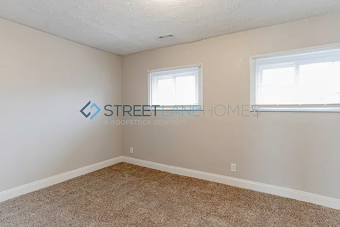 Building Photo - 4106 Delaware St