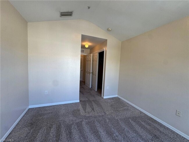 Building Photo - 912 Hampton Cir
