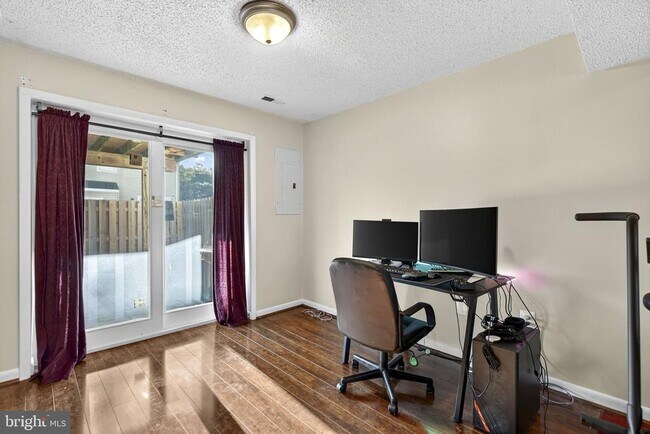 Building Photo - 5429 Quest Ct