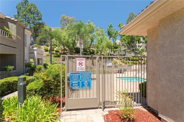 Building Photo - 1005 Vista Del Cerro Dr
