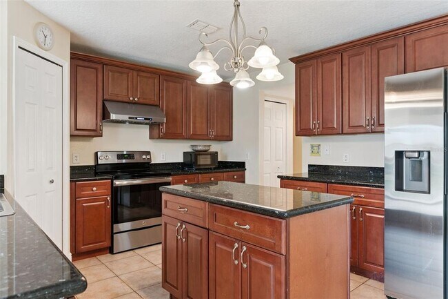 Building Photo - 2907 Holly Berry Ct