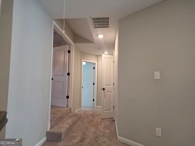 Building Photo - 132 W River Cane Run