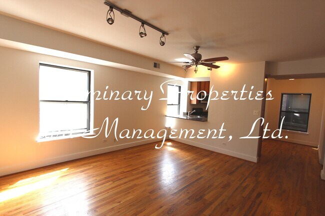 Interior Photo - 921-27 W Sunnyside