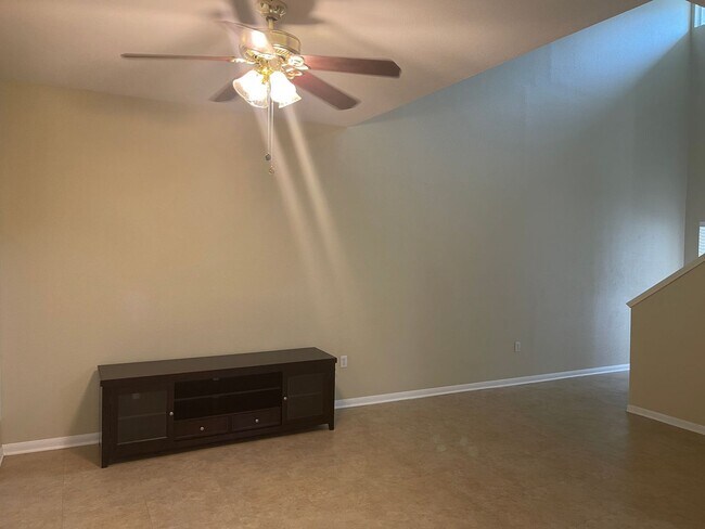 Building Photo - College Station - 4 Bedroom / 2.5 Bath / 2...