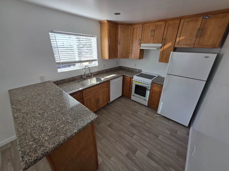 Building Photo - 8034 Ney Ave