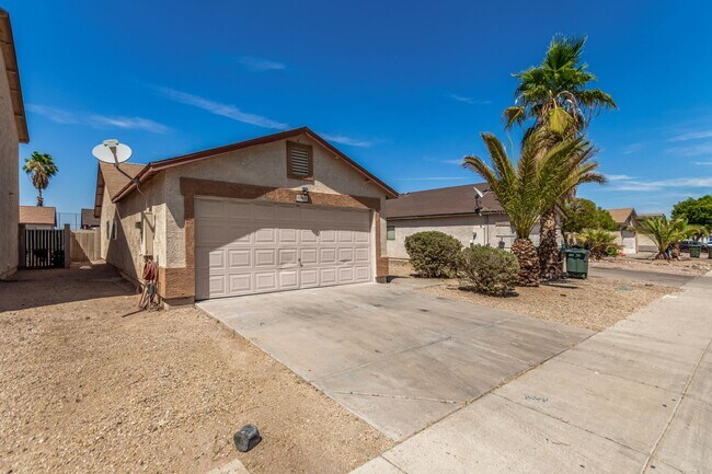 Building Photo - Charming 3 bedroom in El Mirage!
