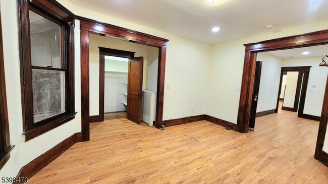 Building Photo - 37 Park Ave