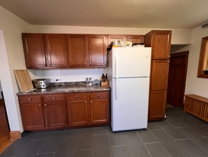 Building Photo - Move In July 1st 2026! 2 Bedroom 2 bath - Pet's OK - Wilmette