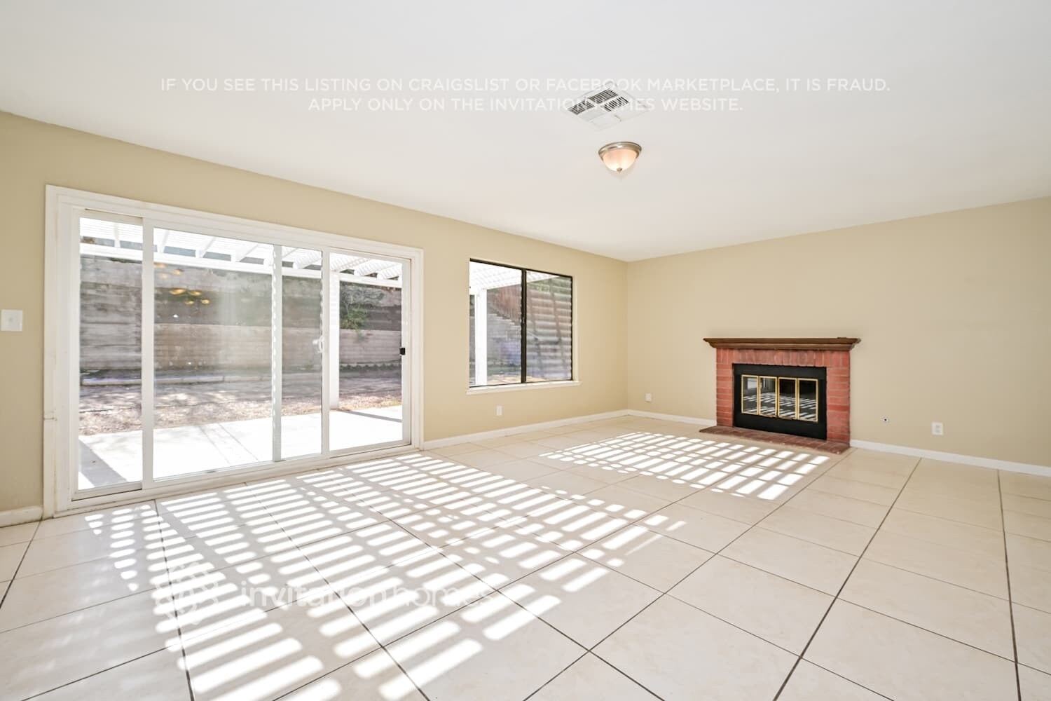 Building Photo - 4640 Vitrina Ln