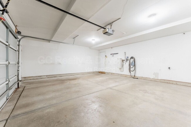 Building Photo - 2720 N Greenwood Ave