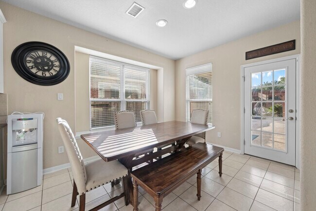 Building Photo - 9431 Thurber Ridge Dr
