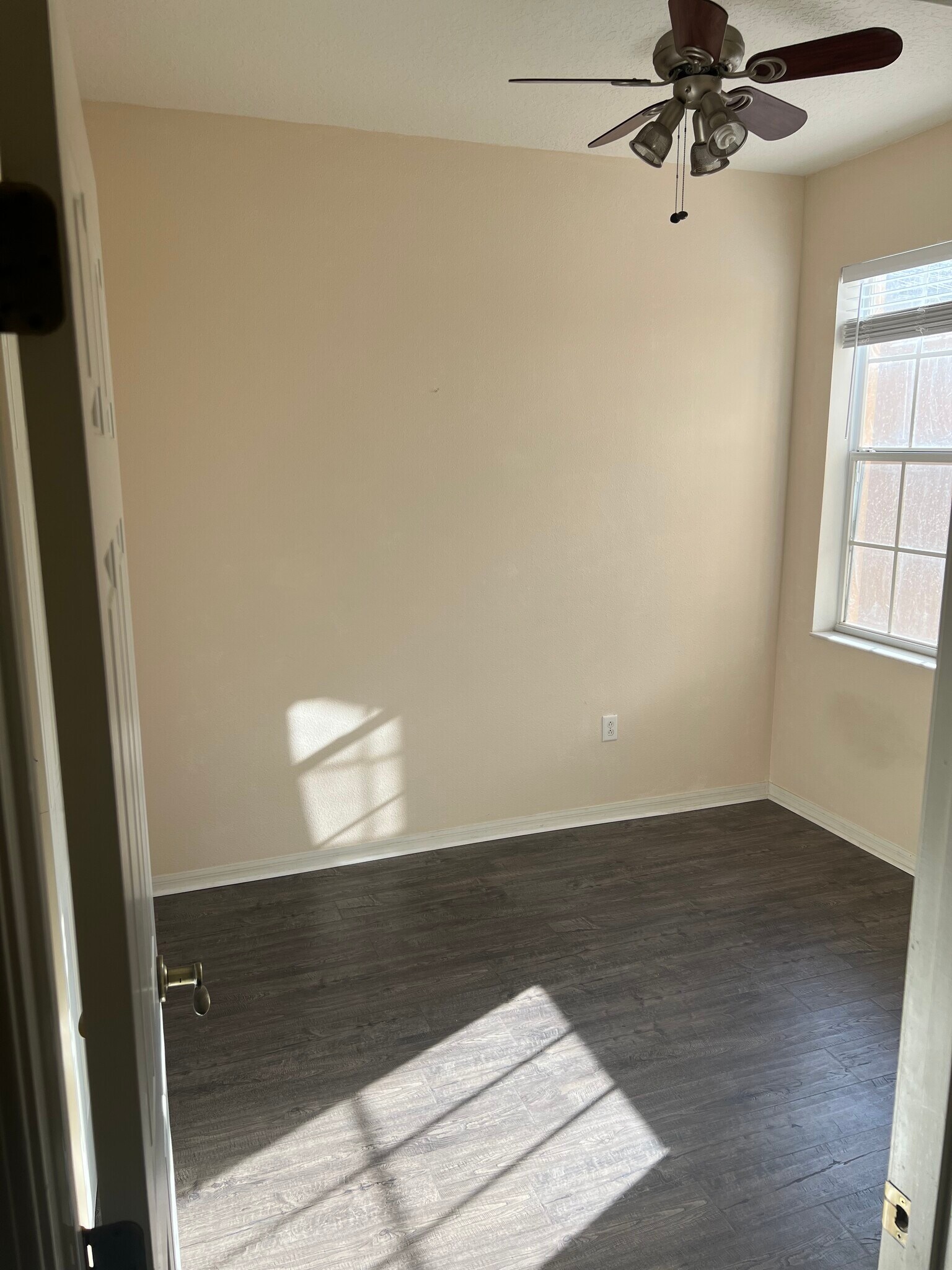 Building Photo - 3752 Parkridge Cir
