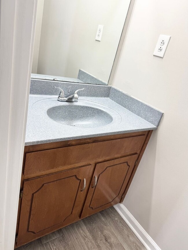 Building Photo - Newly Renovated Three Bedroom Close to Ft. Campbell