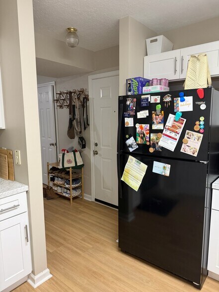 Building Photo - 122 Fuller Rd