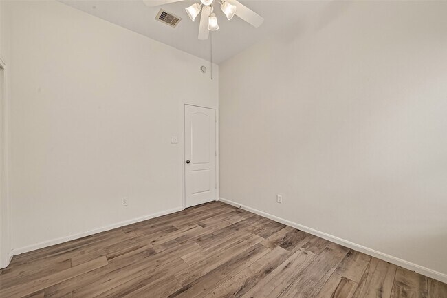 Building Photo - 9202 Sorrell Hollow Ln